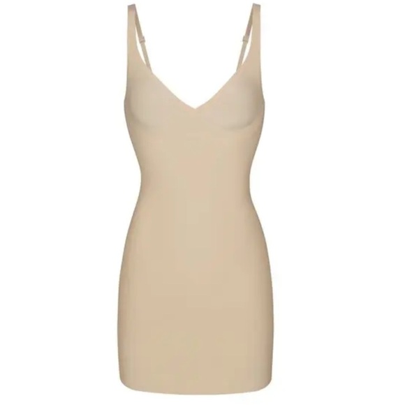 SKIMS foundations slip dress in sand XS - Picture 2 of 2